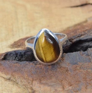 Anillo de Plata de Ley 925 minimalista, cabujón de pera de ojo de tigre marrón brillante, ajuste de bisel, banda sólida de 7x9mm, fiestas clásicas - Product Image 3