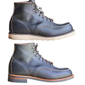 Esto es un par de botas Grant Stone Brass Boot, son botas Red Wing Classic Moc de 6 pulgadas en cuero negro Prairie, número de estilo 8849. - Product Image 1