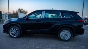 Nuevo Toyota Highlander 2.5L Híbrido, Transmisión Automática, SUV/Crossover, Tracción en las Cuatro Ruedas, 7 Asientos, 4 Puertas - Product Image 3