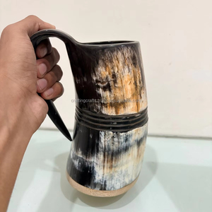 Jarra Vikinga de Cuerno, Ecológica, Hecha a Mano, Pulida, Jarra Nórdica con Grabado de Animales, Tamaño Personalizado, Regalo para Novios, para Cerveza o Cerveza Artesanal - Product Image 1
