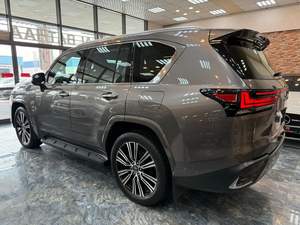 Nouveau / OCCASION 2025 LEXUS LX600H V6 TWIN TURBO Caméra arrière 360° Capacité de charge 31-40T Émissions Diesel / Essence Automatique À VENDRE - Product Image 3