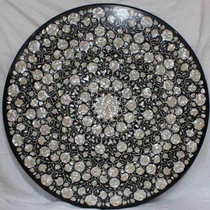 Table basse traditionnelle en marbre noir, artisanale, en pierre semi-précieuse, incrustation d'art floral en Pietra Dura, décoration de salle à manger de luxe - Product Image 2