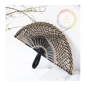 Ventilador de mano de algas marinas para pedidos a granel: de origen ético, perfecto para minoristas y planificadores de bodas - Product Image 1