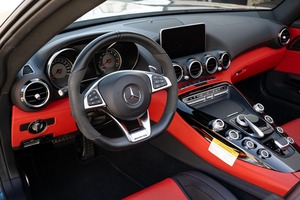 Mercedes-AMG GT Roadster d'occasion haut de gamme, modèle 2018, environ 14 200 miles - Product Image 2