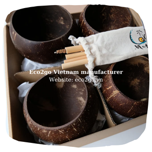 ถ้วยกะลามะพร้าวธรรมชาติเป็นมิตรกับสิ่งแวดล้อมโลโก้ที่กําหนดเองถ้วยมะพร้าวทํามือสําหรับเครื่องดื่มพร้อมโลโก้เลเซอร์แกะสลักผลิตในเวียดนาม - Product Image 2