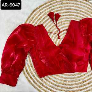 Nouveau designer pour femmes Blouse fantaisie prête à l'emploi avec grande taille disponible pour les femmes Saree en soie ethnique et Lehenag choli - Product Image 2