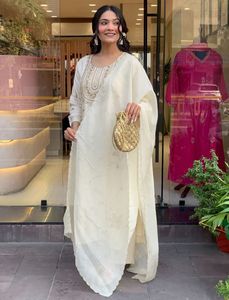 Nouveaux vêtements ethniques à la mode femmes broderie pantalon Kurta droit avec Dupatta pour mariage et Festival Occasion - Product Image 2