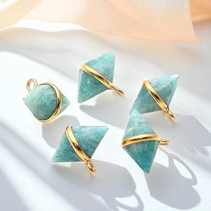 Colgante de piedras preciosas de amazonita de 19x16mm chapado en oro de doble punta con fianza para la fabricación de joyas - Product Image 1