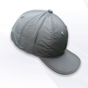 หมวกโพลีเอสเตอร์ออกแบบด้วยมือจากเวียดนามพร้อมโลโก้สีและตัวเลือกวัสดุ - Product Image 1