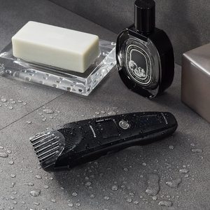 Tondeuse à barbe électrique sans fil pour hommes avec peigne de coupe, réglages ajustables, IPX7, longueurs de coupe 0,5-10 mm, sur batterie - Product Image 1