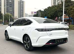 Auto Usado 2024 con Caja de Cambios Automática, Híbrido, Tracción Delantera, R17, Asientos de Cuero, Cámara Trasera, Volante a la Izquierda, Sin Accidentes - Product Image 5