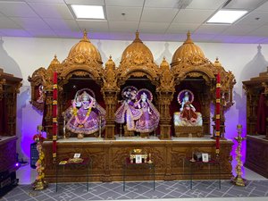Sala de Pooja Tradicional del Templo Gopuram de Estilo Sur, Madera de Teca de Tamaño Personalizado, Tallada a Mano, Impermeable, Duradera, para el Hogar Religioso - Product Image 3