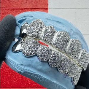 Grillz de Dientes Personalizados para Raperos de Hip Hop, Plata de Ley 925, para Hombre, Totalmente Cubiertos de Moissanita, Certificado por Diamantínmetro - Product Image 3