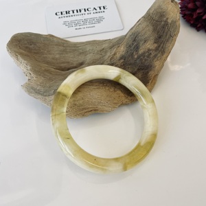Brazalete, Brazalete de Ámbar, Ámbar Báltico Amarillo y Blanco, 63 mm; Joyería Unisex de Piedra Natural Amarilla y Blanca - Product Image 3