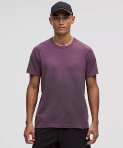 OEM T-shirt 100% coton pour hommes T-shirt personnalisé Impression bouffante Logo T-shirt unisexe graphique à manches courtes pour hommes femmes - Product Image 1