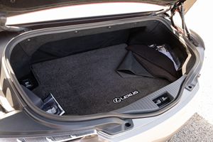 MINT 2023 LC 500 CONVERTIBLE - Product Image 4