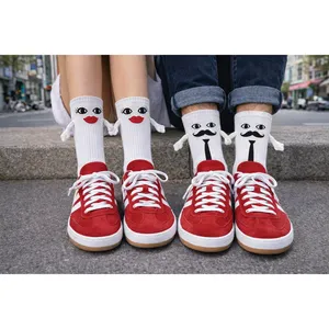 Juego de Calcetines Magnéticos para Parejas, 100% Algodón y Nailon, Transpirables, Ligeros, para Uso Diario, con Bordado 3D y Logotipo Personalizado para Chicas - Product Image 3