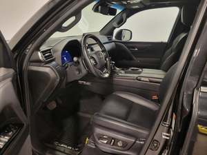 Lexus LX 2024 de luxe 600 d'occasion - Product Image 5