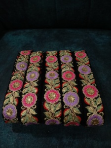 ลูกไม้ปักลายดอกไม้สีสันสดใสสวยงามมีลวดลายละเอียดเหมาะสำหรับแฟชั่นกูตูร์ชุดเจ้าสาวงานหัตถกรรม DIY - Product Image 2