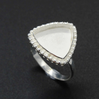 925 Sterlingsilber 7-30 MM Designer Dreieck-Form Collet Bezel Becher Reines Silber Metall Gussring Finden Schmuckhersteller