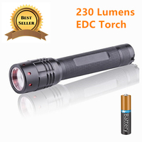 Haute Lumens Zoomable LED torche lumière AA alimenté par batterie étanche pour Garage Auto voiture camion atelier Machine bricolage Inspection