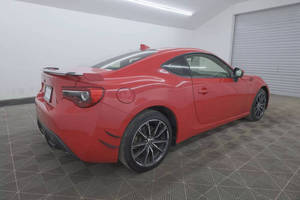 รถยนต์มือสองคุณภาพดีราคาประหยัด ปี 2019 โตโยต้า 86 GT พวงมาลัยซ้าย - Product Image 5