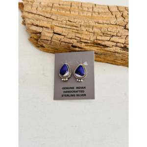 Boucles d'oreilles clous Trish Largo Purple Mohave en composite et argent sterling, forme goutte d'eau avec technologie d'incrustation à sertissage clos - Product Image 1
