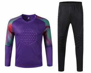 Ensemble de gardien de but de football réversible de nouveau style Vêtements de sport imprimés personnalisés Conception uniforme OEM - Product Image 1