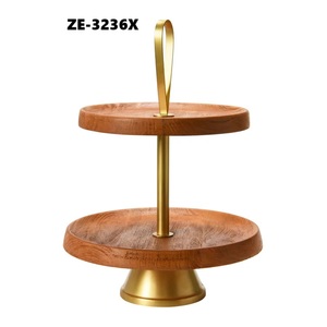 Base para Pastel de Cristal Dorado Hecha a Mano para Postres, Base para Pastel de Lujo Hecha a Mano para Uso en el Hogar y Hoteles, Molde Hecho por Zahid Exports - Product Image 3
