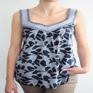 Top 100% coton, imprimé floral, coupe évasée, écologique, fabricant indien personnalisé, fournisseur d'usine, grossiste - Product Image 5