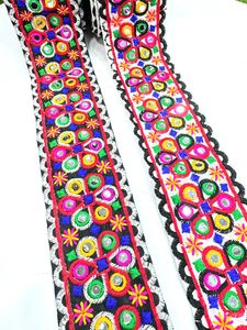 Rubans et lacets brodés à la machine sur mesure au design abstrait et miroir multicolore pour robes de mariée de 2 pouces - Product Image 2