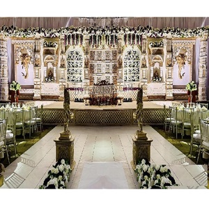 Dernière décoration de scène de mariage moghol et royal Cérémonie de mariage en Inde du Sud Scène Grandeur Look Mariage traditionnel Mandap - Product Image 1