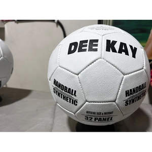 Exportador Indio de Balones de Fútbol de PVC de la Mejor Calidad para Interiores y Exteriores, Tamaño 5, para Entrenamiento, Disponibles a un Precio Accesible - Product Image 1