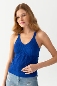 Halter Collar Trou Tricots Athlète Femme Athlète Sangle Tricots Athlète Élégant et Élégant - Product Image 5