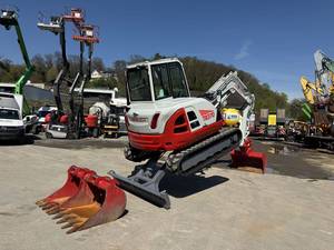 Excavadora Mini de Construcción Takeuchi TB370 de 6.7 Toneladas, 56.9 HP, Diésel Turbo, Profundidad de Excavación de 4.08 m, Alcance de 6.69 m, Fuerza de Rotura de 65 kN - Product Image 4