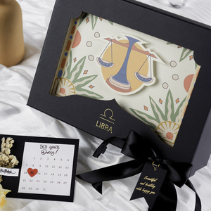 RTS Premium 12 Zodiac Art Caja de regalo de cartón Bio-Degradable con tapa y base para presentar regalos hechos a mano - Product Image 2