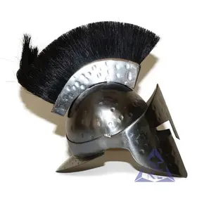 Chevalier médiéval spartiate artisanal roi Leonidas panache noir casque de guerre Grèce antique décor de maison et de bureau