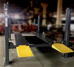 Pont élévateur hydraulique à 4 poteaux de précision avec une hauteur de levage de plus de 72,8 pouces et une garantie d'un an pour une utilisation en garage à vendre - Product Image 1