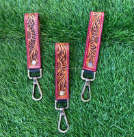 Porte-clés en cuir élégant sculpté à la main Porte-clés en cuir imprimé floral en relief Accessoires en cuir outillé Porte-clés mignons