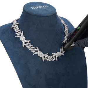 Bracelets et Joncs en Or 14K avec Chaîne Cubaine à Maillons Pointus en Moissanite et Fermoir Personnalisé 15MM - Product Image 3