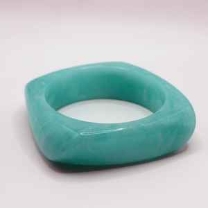 Bracelet en résine fait main dans une teinte de couleur unique, bijoux de mode classiques de la meilleure qualité pour femmes et jeunes filles, modèle style ange - Product Image 6