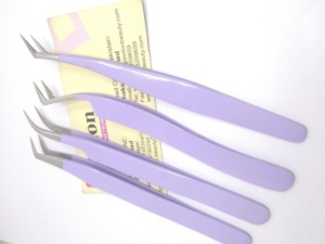 Outils de beauté pour cils Couleur violette enduite Logo personnalisé Volume incurvé en acier inoxydable Pince à épiler semi incurvée pour extension de faux cils - Product Image 3