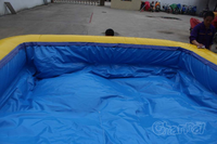 Parcours d'obstacles gonflable géant sur mesure avec toboggan combiné, piscine, mur d'obstacles et toboggans à double voie pour jeux aquatiques