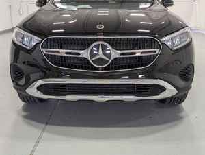 Gran Demanda 2025 GLC 300 AWD 4MATIC SUV 2.0L Motor Turbo de 4 Cilindros en Línea con Sistema Híbrido Ligero de 48V - Product Image 2