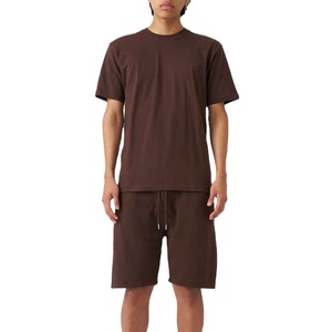 Ensemble décontracté en lin pour homme : T-shirt respirant et short en coton 100% lin, 2 pièces personnalisables - Product Image 1
