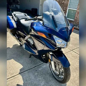 Motocicleta Deportiva de Turismo Honda ST1300 ABS PremiumExclusive de Alto Rendimiento de 600-1000 cc, >80 km/h, 2004 - Product Image 6