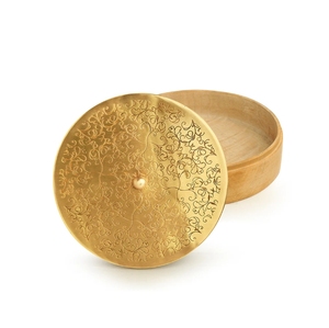 Boîte Chapati artisanale gravée florale en laiton et bois de manguier boîte de magasin chauffe-casserole cuisine décor à la maison - Product Image 1