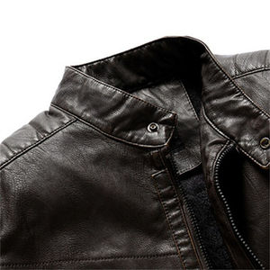 Chaqueta de cuero de cordero negro a la moda para hombre, cortavientos elegante con estilo de motocicleta, hecho de forro polar de PU de Pakistán - Product Image 3