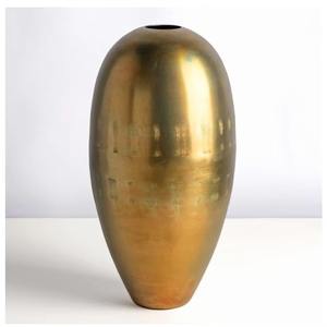 Elégant vase en métal argenté avec motif floral en relief pour décoration intérieure moderne Arrangement de fleurs et cadeaux de l'Inde - Product Image 6