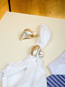 Anneaux de serviette en coquillages faits à la main pour une décoration élégante de table et des événements de style côtier - Product Image 3